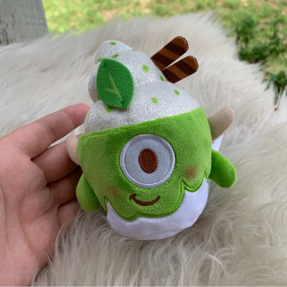 2023 Disney Parks Munchlings Dynamic Duos Mike Monsters Inc. Ryokucha Stuffie